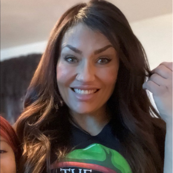 Meet your Posher, Sarah - Picture 2 of 2